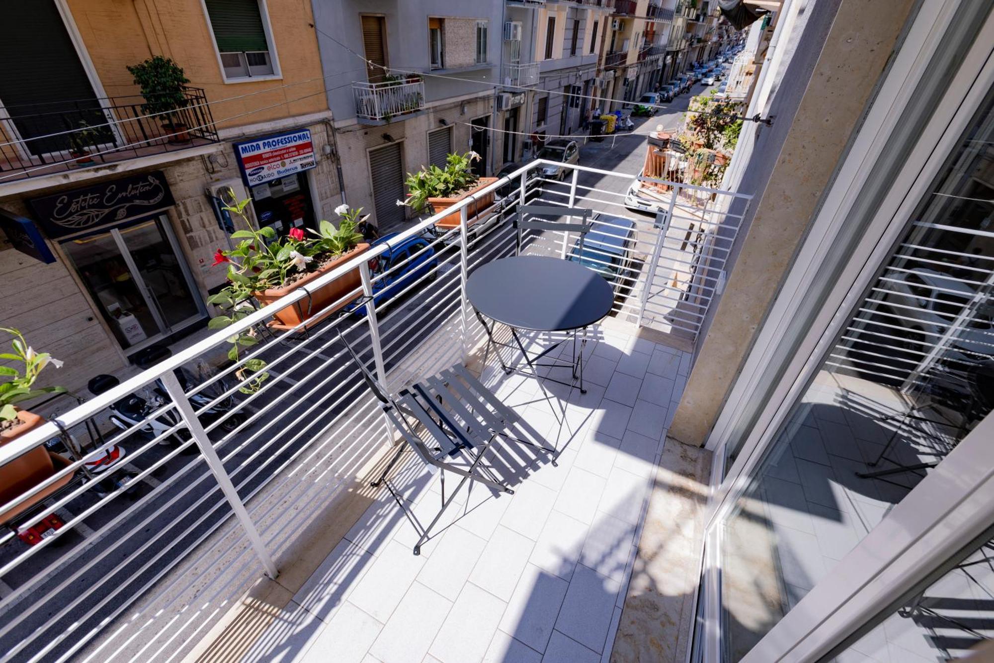 Hotel Urban Oasis Bari Esterno foto