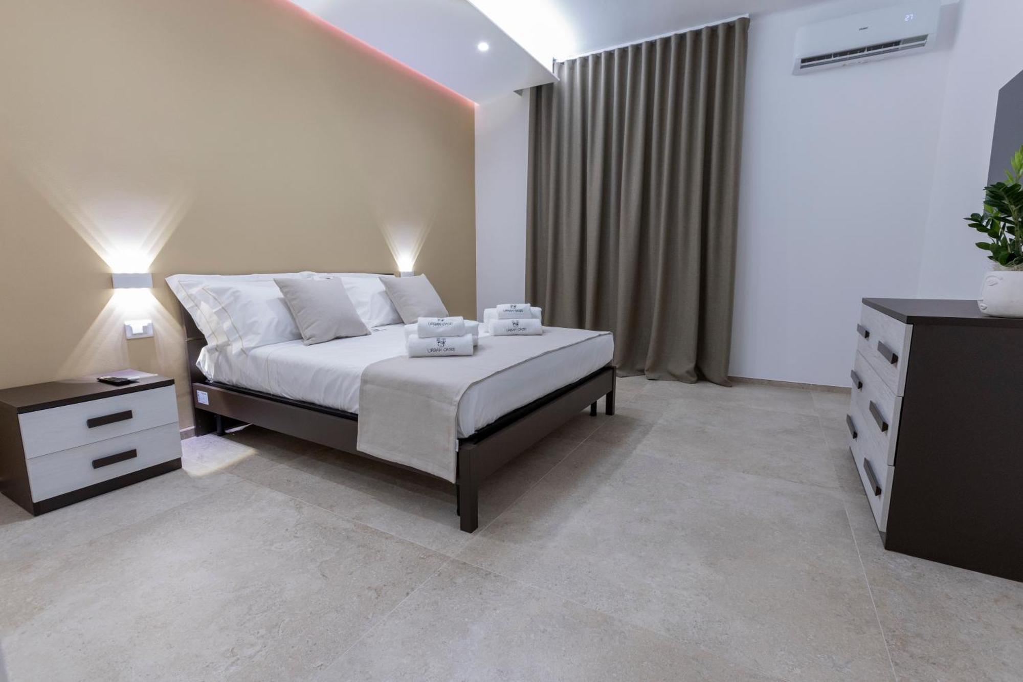 Hotel Urban Oasis Bari Esterno foto