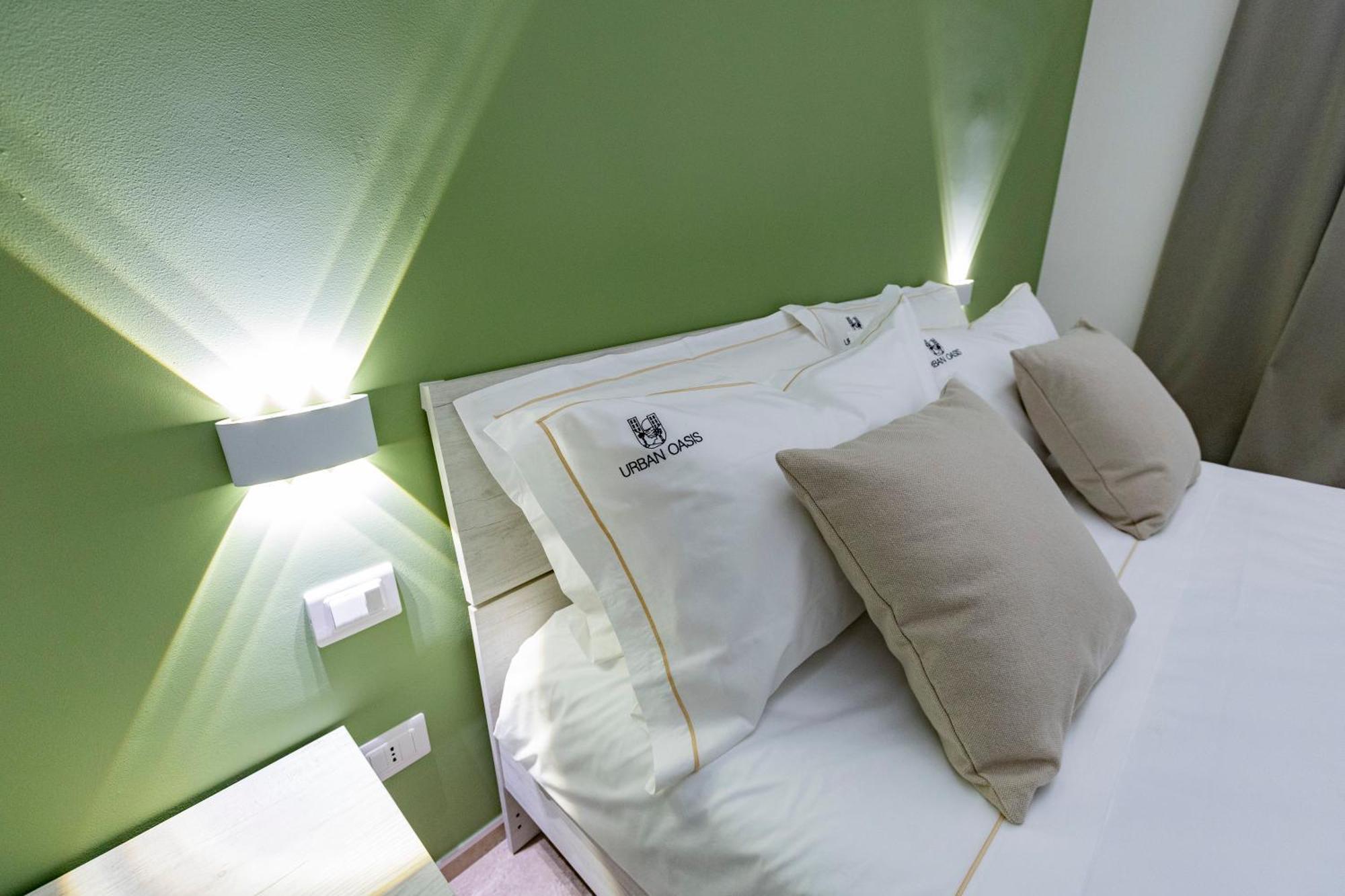Hotel Urban Oasis Bari Esterno foto